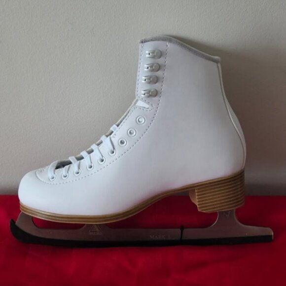 BRAND NEW, LADY'S, JACKSON CLASSIC 200, FIGURE SKATES, SIZE 9!!! - Picture 5 of 7